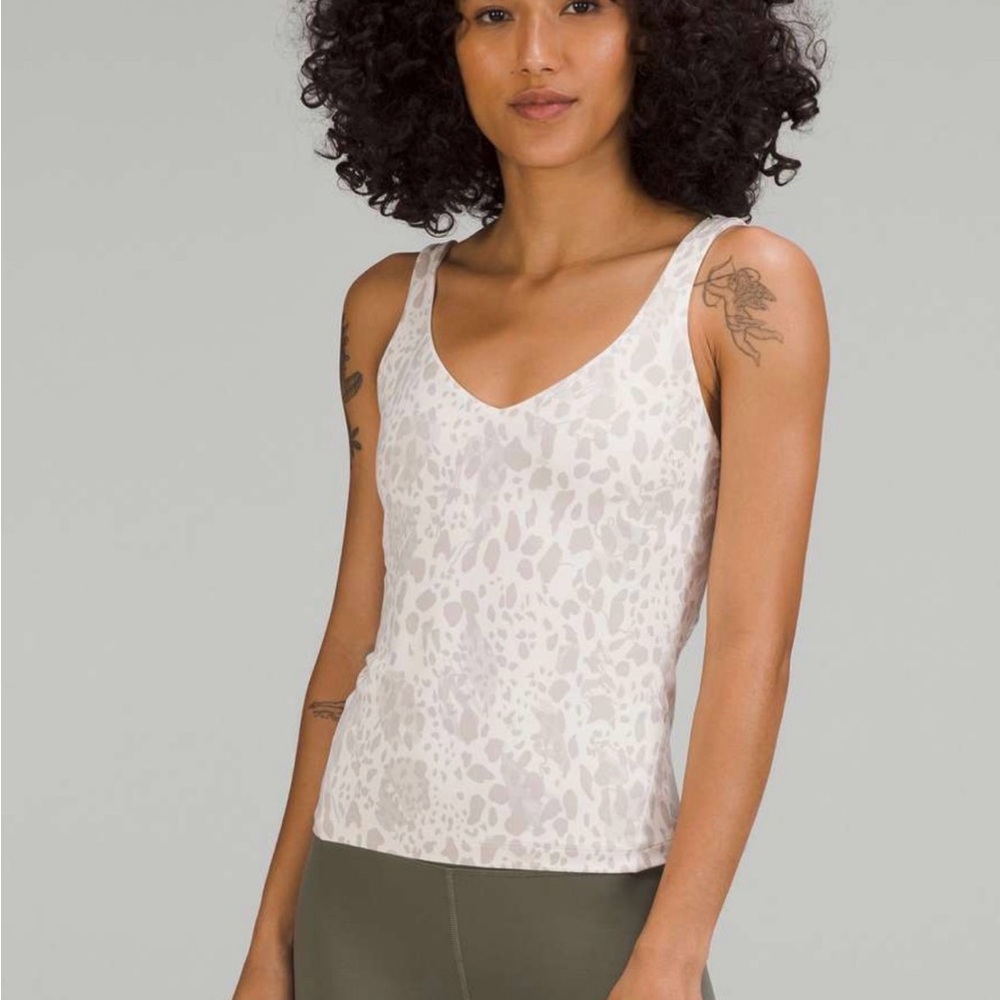 Lululemon align waist length tank, cheetah camo antique white multi, size 6, NWT